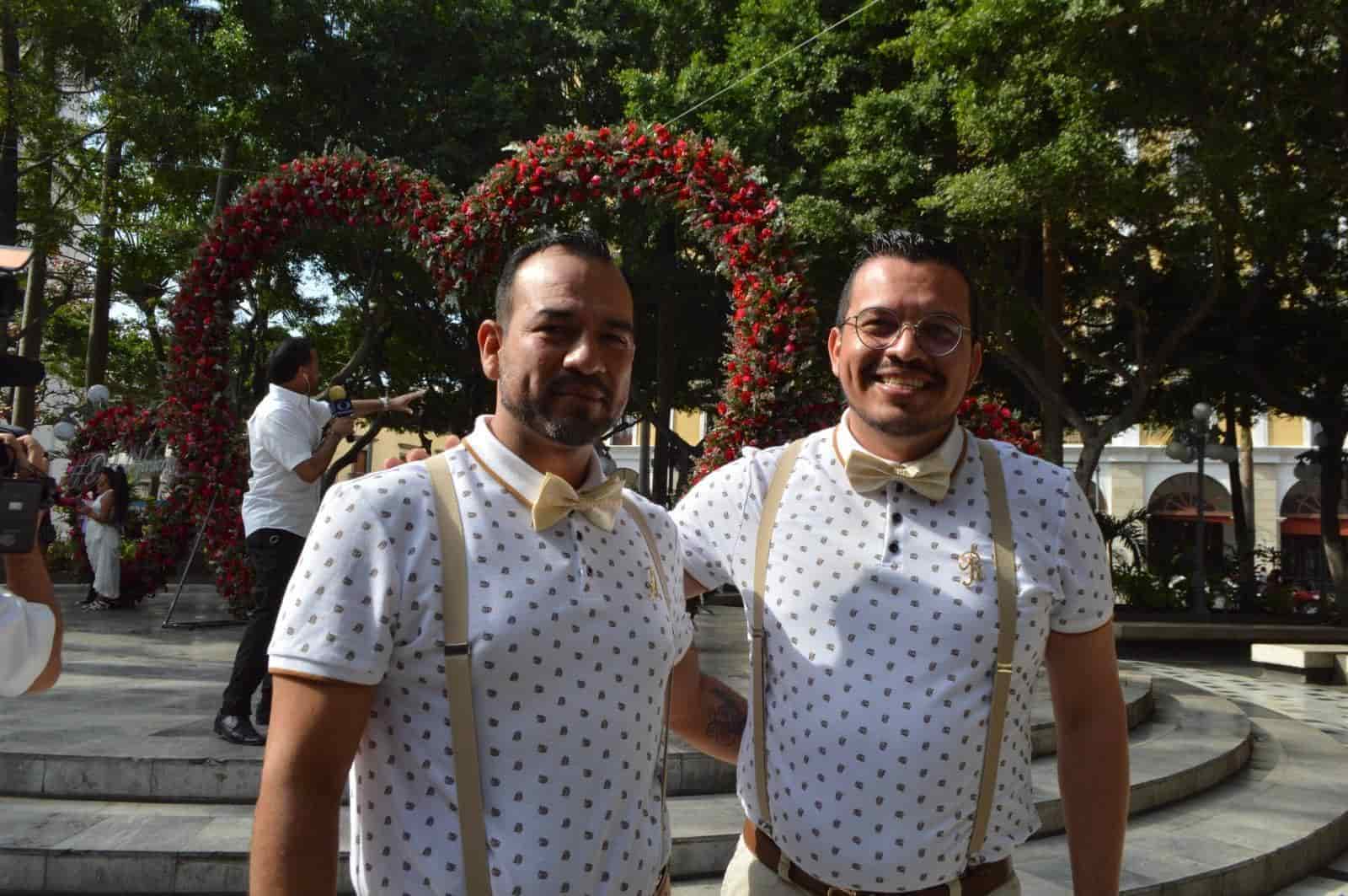 Nerviosos y emocionados Roberto y Andrés contrajeron matrimonio  el Día de San Valentín (+Video)