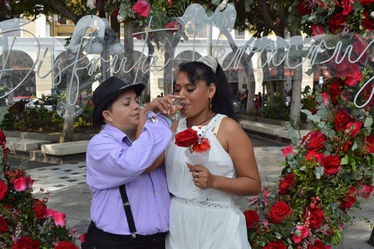 ¡Triunfó el amor! Isabel y Lizeth, después de 13 años unen sus vidas en las bodas colectivas de Veracruz(+Video)