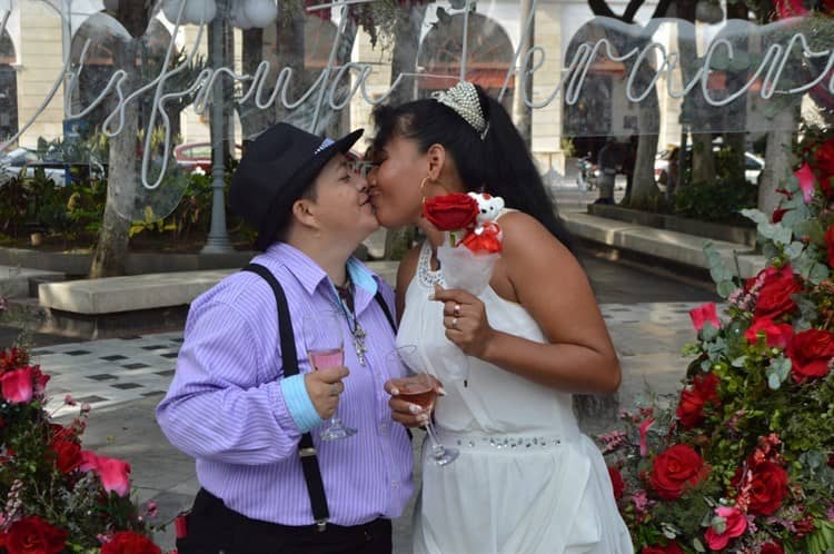 ¡Triunfó el amor! Isabel y Lizeth, después de 13 años unen sus vidas en las bodas colectivas de Veracruz(+Video)