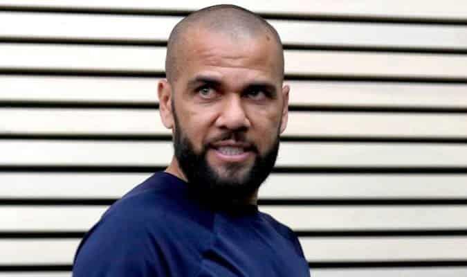 Dani Alves busca su libertad este jueves