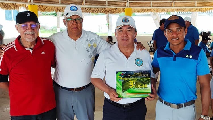 Minatitlán gana el trofeo del Golf Interclubes