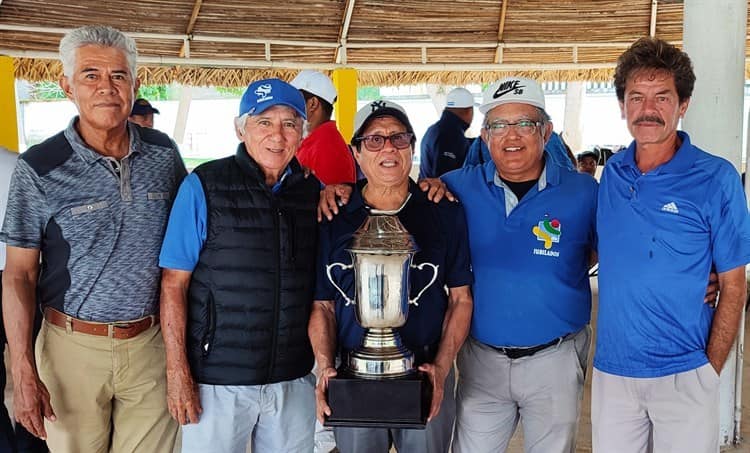 Minatitlán gana el trofeo del Golf Interclubes