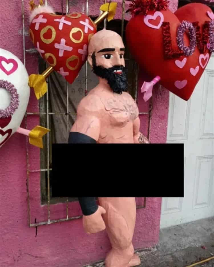 Crean piñata de Babo inspirado en polémico video ¡Incluyeron hasta las perlas!