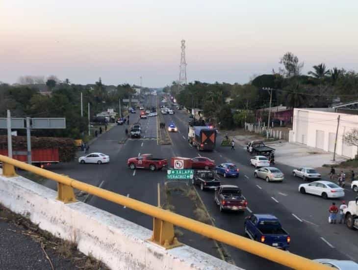 Balacera en Paso del Toro; sujetos roban camioneta y atacan a disparos a elementos de la SSP (+Video)