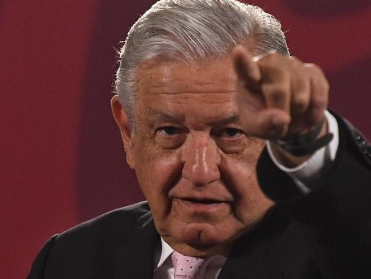 AMLO demandará al abogado de García Luna por daño moral