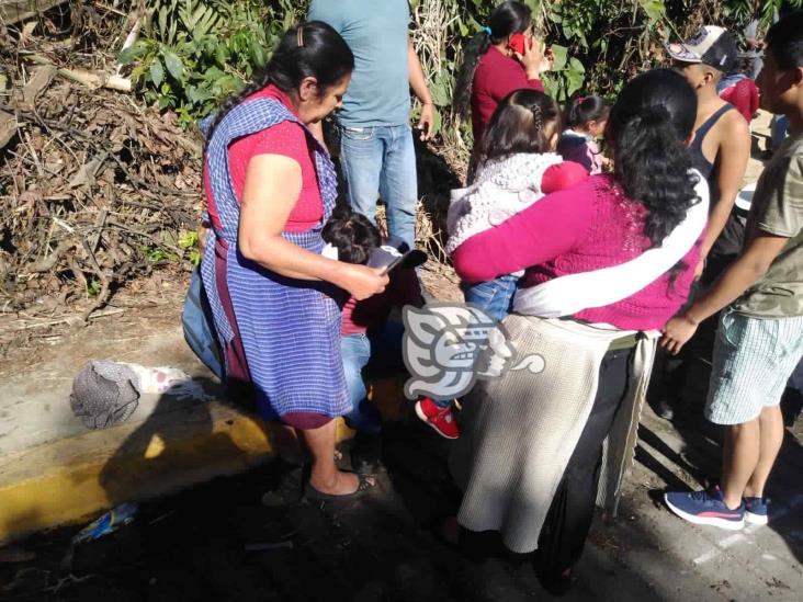 Volcadura de transporte rural en La Perla deja 9 heridos (+video)