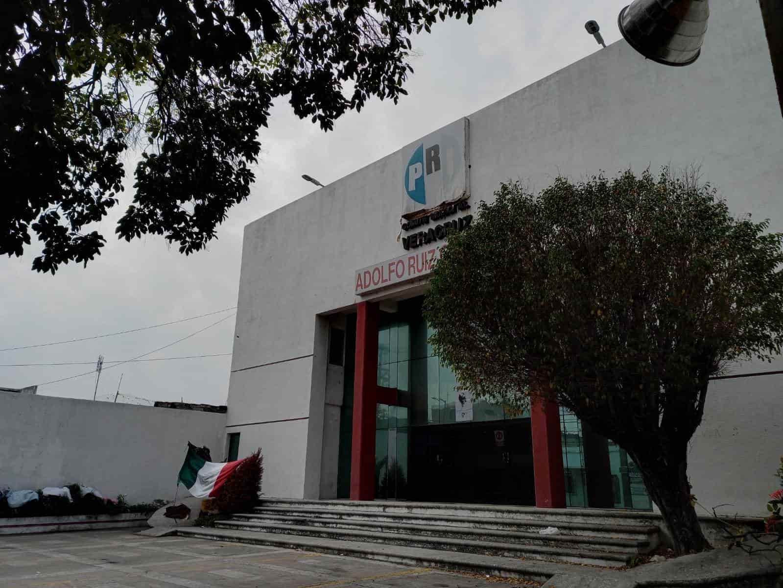 Acuerdan PRI y PRD encuesta para elegir candidato a gobernador