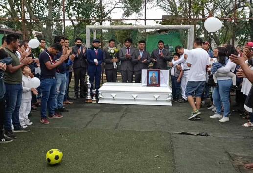 Atajó su último penal; despiden a Freddy, repartidor fallecido en Coatzacoalcos