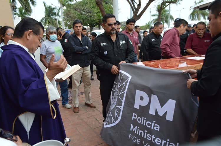 Con música, dan el último adiós a Farets González, policía ministerial fallecido en balacera de Paso del Toro(+Video)