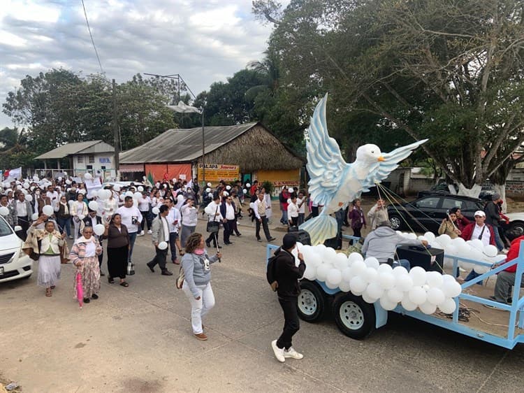 Salen a la calle a pedir paz en Oluta