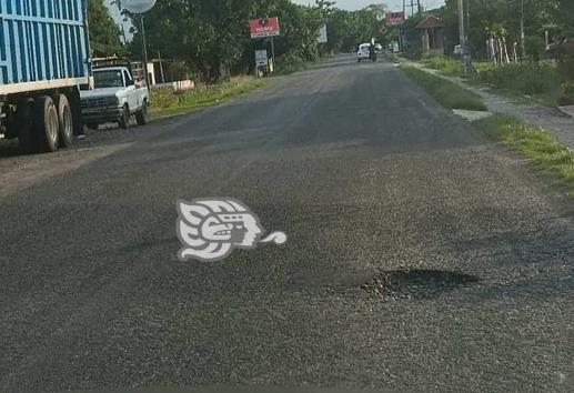 Carretera Misantla-Martínez de la Torre, dañada y llena de baches; exigen reencarpetamiento