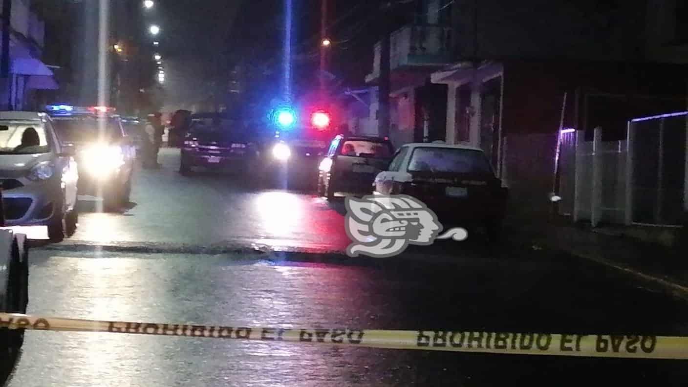 Ejecutan a balazos a talachero y a su chalán en Omealca