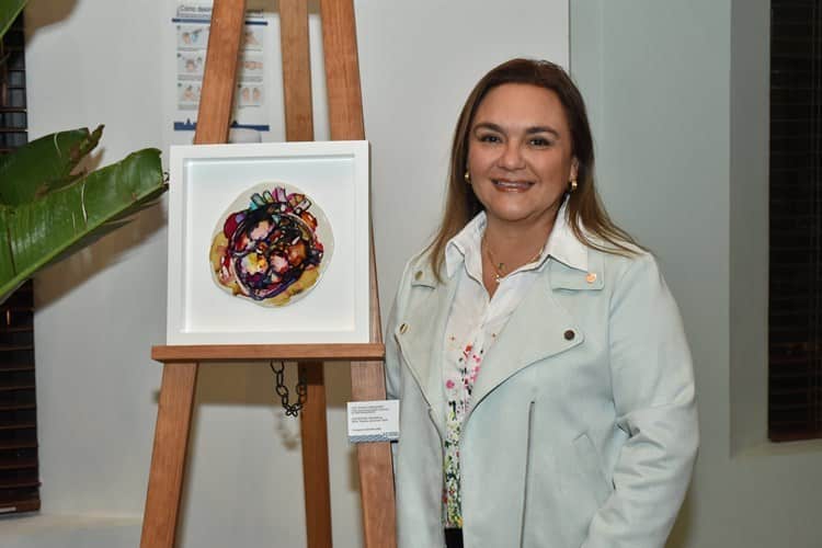 Inauguran exposición Abrazo de Amor