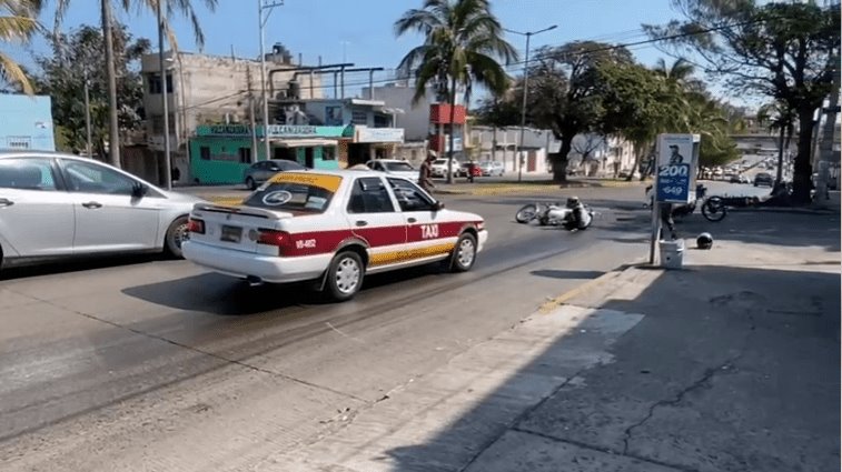 Sustancia viscosa provoca derrape de motociclista en Veracruz (+Video)