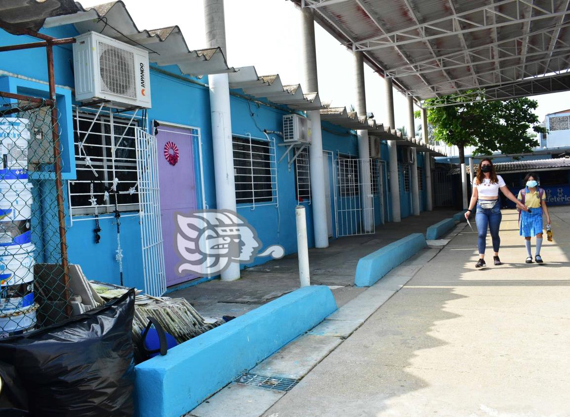 Cubiertas 50% de horas vacantes en escuelas de Coatzacoalcos