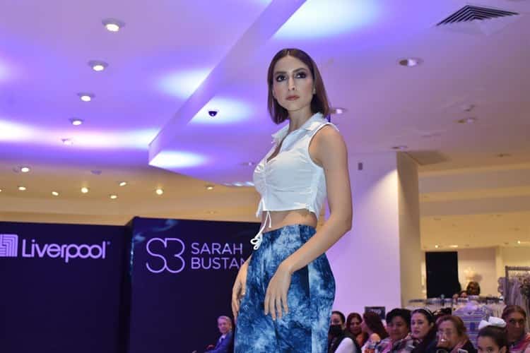 Realizan Desfile Primavera 2023 de Sarah Bustani en Liverpoool Plaza Américas