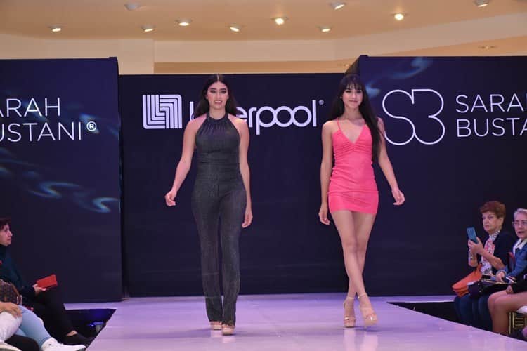 Realizan Desfile Primavera 2023 de Sarah Bustani en Liverpoool Plaza Américas