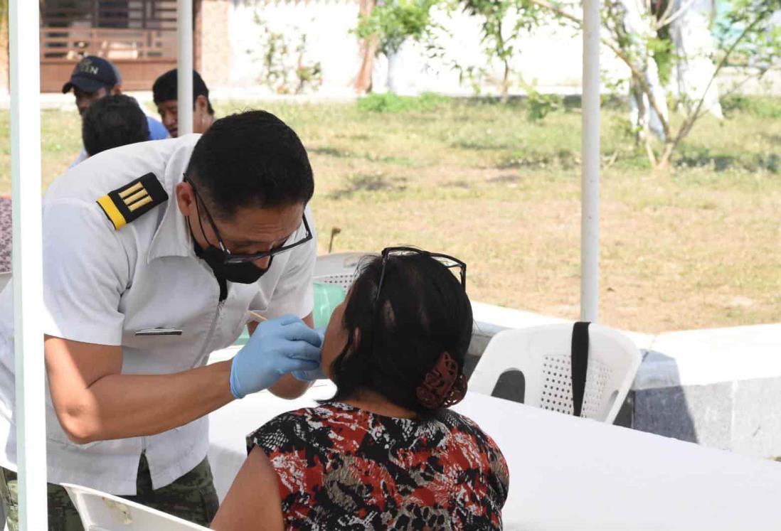 Realizan Ayuntamiento y Sedena Brigada Médica en Medellín