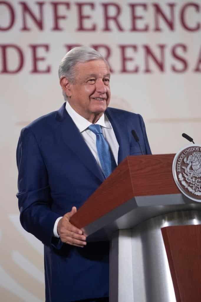 Marcha del INE es para conservar intereses privados: AMLO