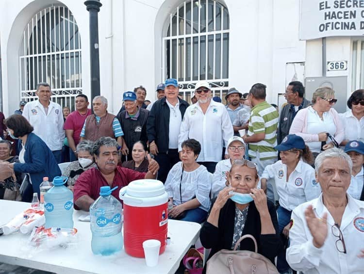 Exportuarios toman oficinas del SAT en Veracruz (+Video)