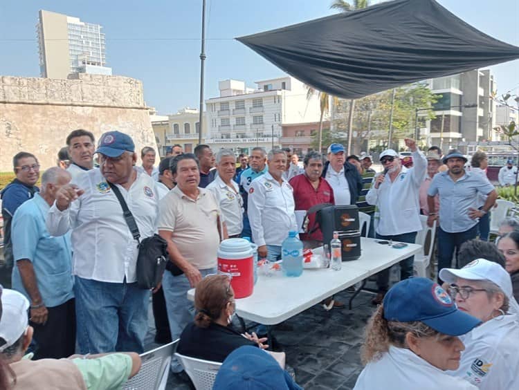 Exportuarios toman oficinas del SAT en Veracruz (+Video)