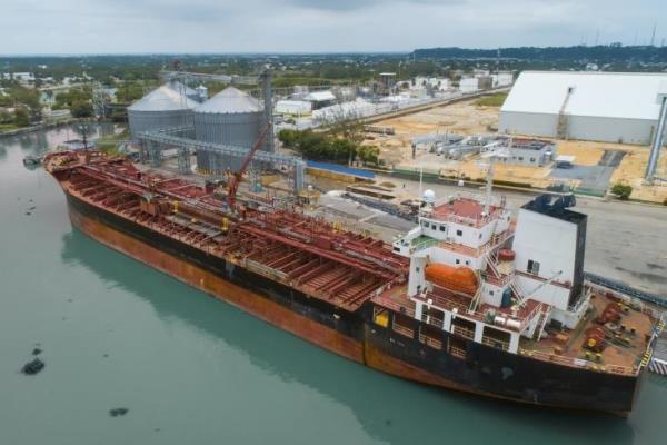 Asipona Veracruz concreta firma para nueva Terminal de Carga Mixta