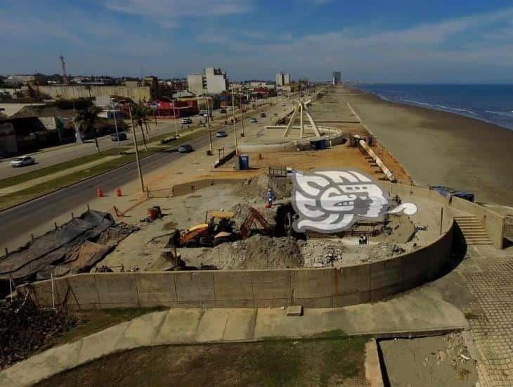 Otra celebración sin bandera monumental en Coatzacoalcos