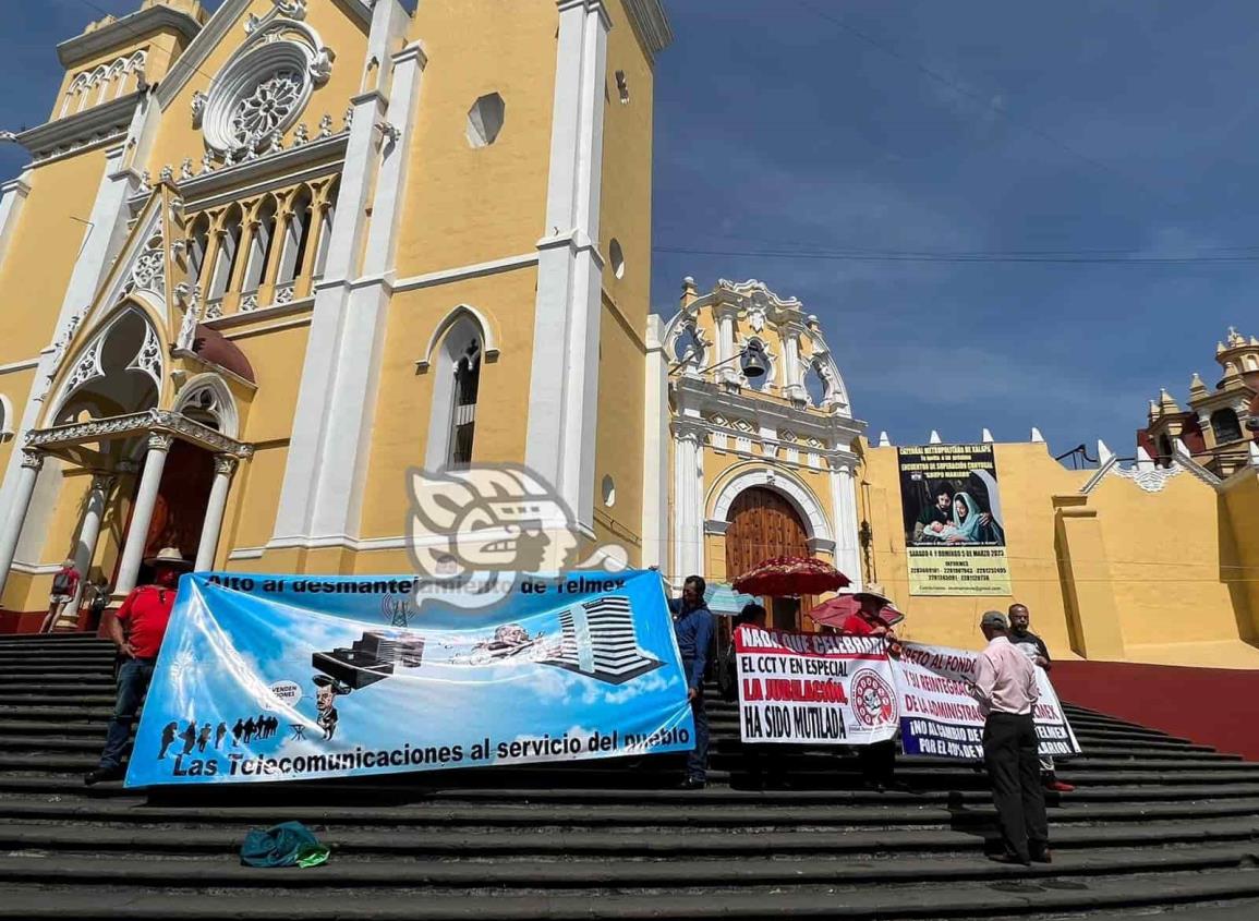 Telefonistas  acusan violaciones laborales y desmantelamiento en Telmex