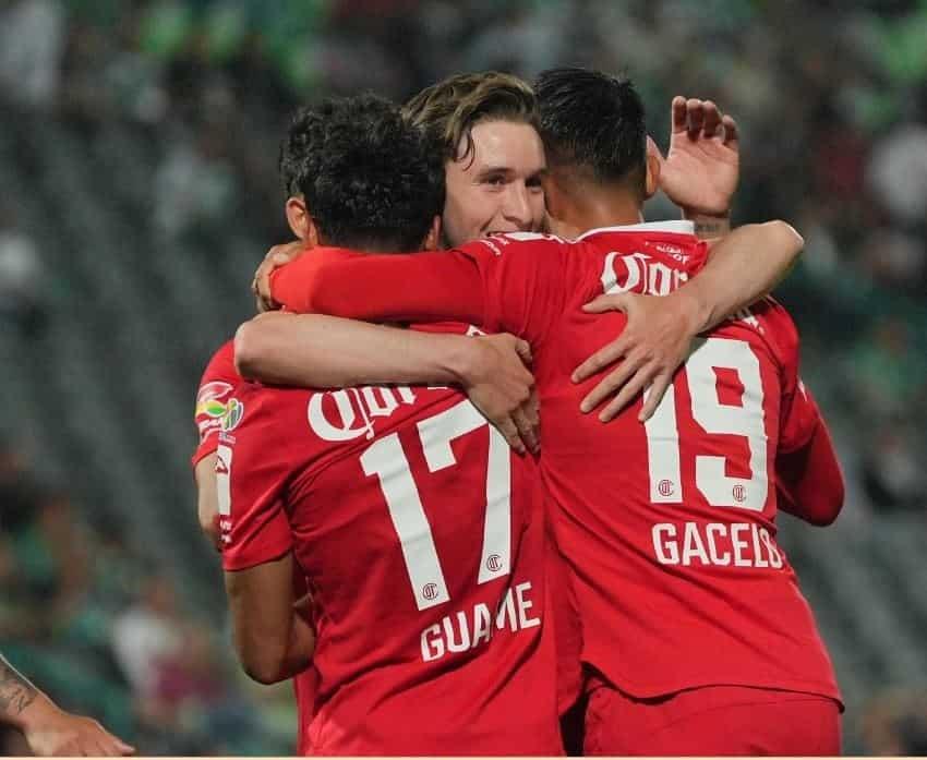 Golea Toluca 5-0 a Santos en juego pendiente de la Jornada 8