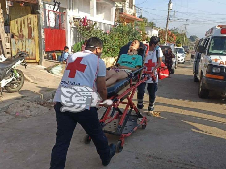 Par de choques de motocicleta dejan tres heridos en Acayucan