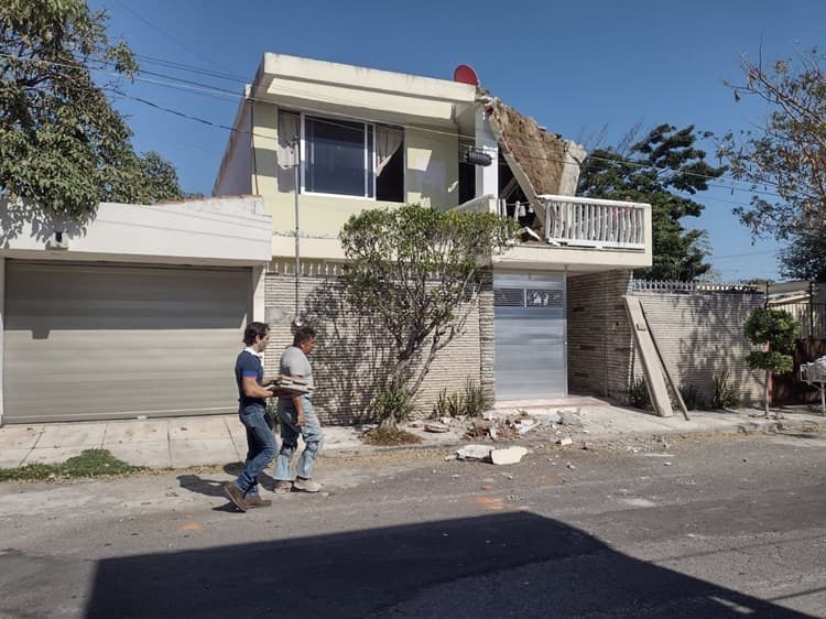 Se derrumba techo en casa del fraccionamiento Reforma