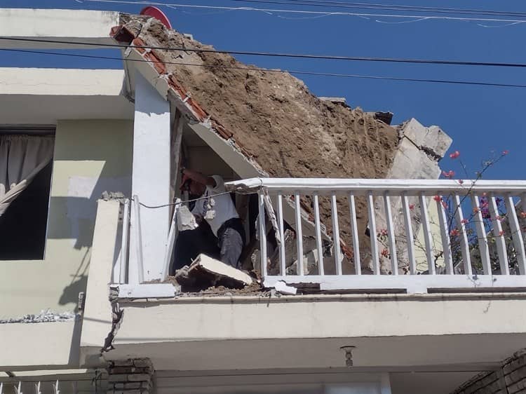 Se derrumba techo en casa del fraccionamiento Reforma