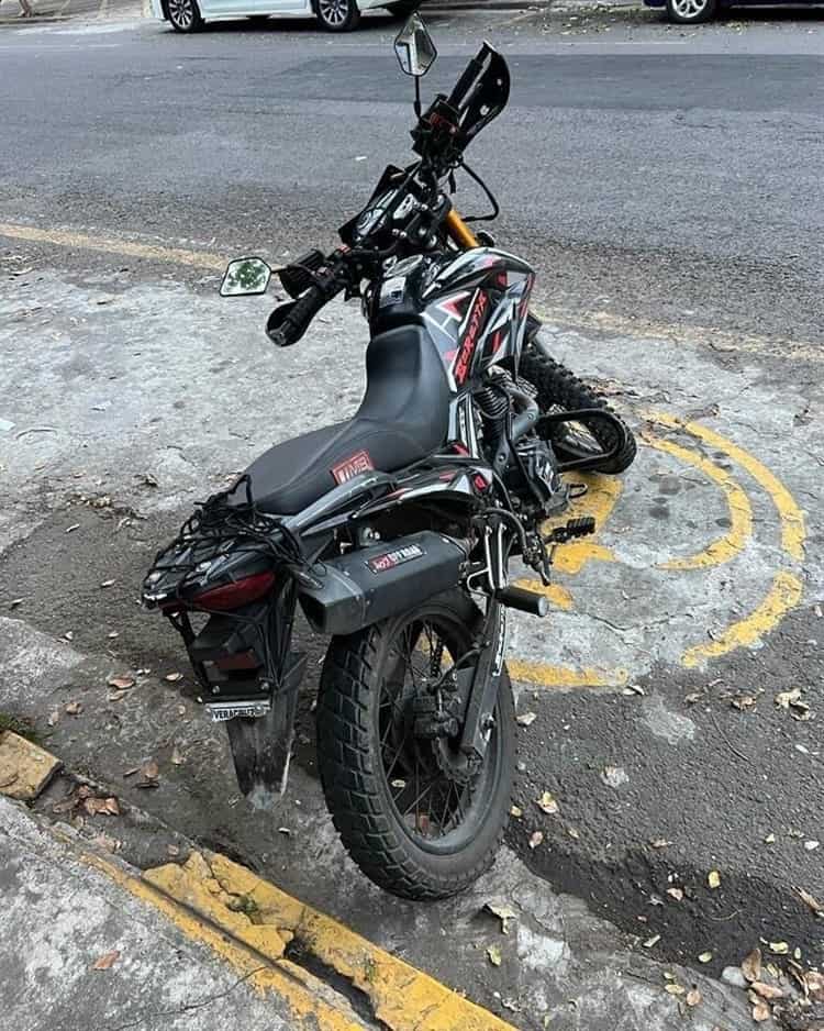 Vandalizan motocicleta de reportero en Veracruz