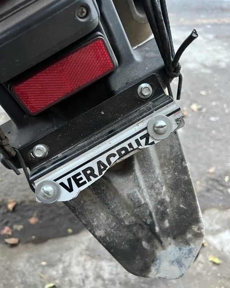 Vandalizan motocicleta de reportero en Veracruz