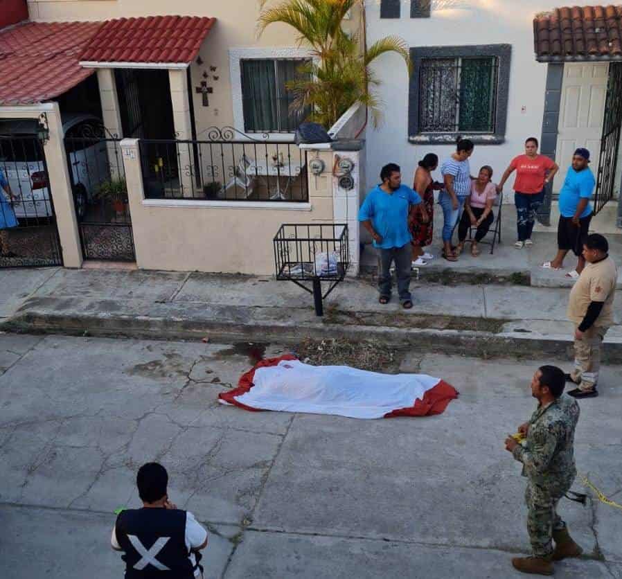 Ultimado a balazos afuera de domicilio en Cosamaloapan