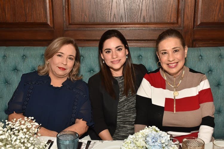 Paulina Pérez Calzada protagoniza ameno baby shower