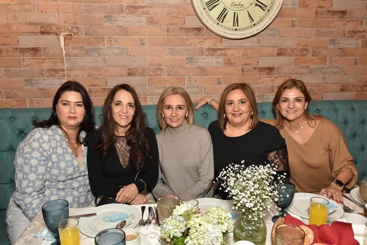 Paulina Pérez Calzada protagoniza ameno baby shower