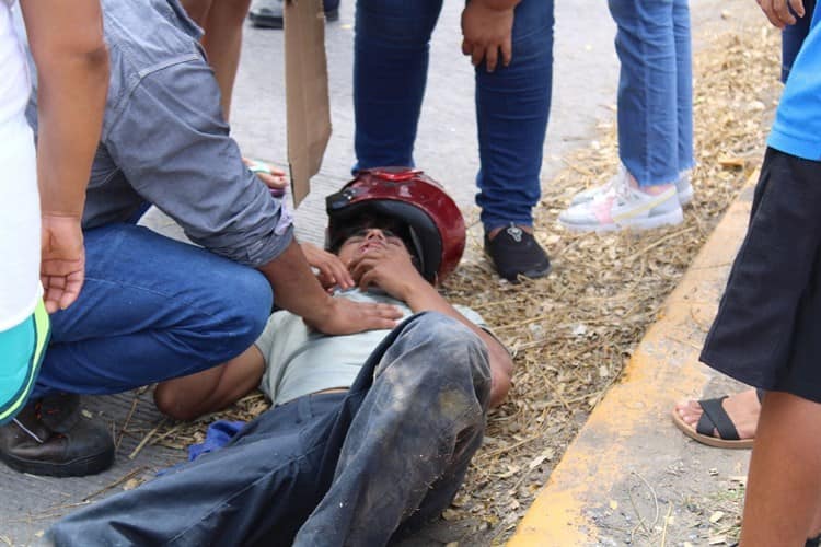 Motociclista atropella a mujer en Puente Moreno