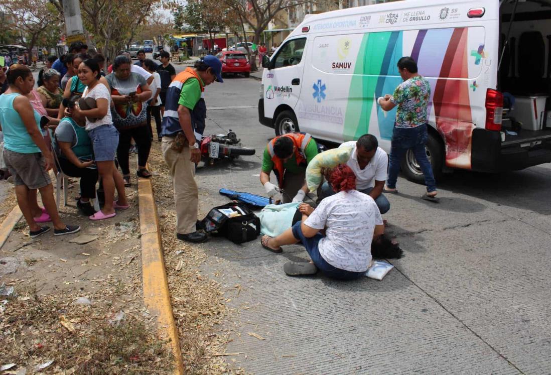 Motociclista atropella a mujer en Puente Moreno