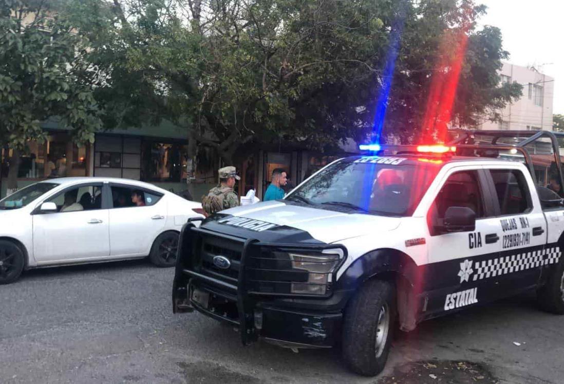 Hombre baleado en intento de asalto a cafetería en Veracruz (en vivo)
