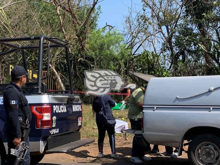 Abandonan un ejecutado con ‘narcomensaje’ entre Hueyapan y Acayucan (+Vídeo)