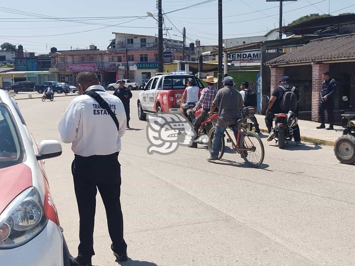 Implementan operativos contra vehículos en Villa Cuichapa