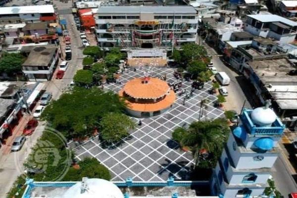 Nanchital va contra los que bailan y los que rezan