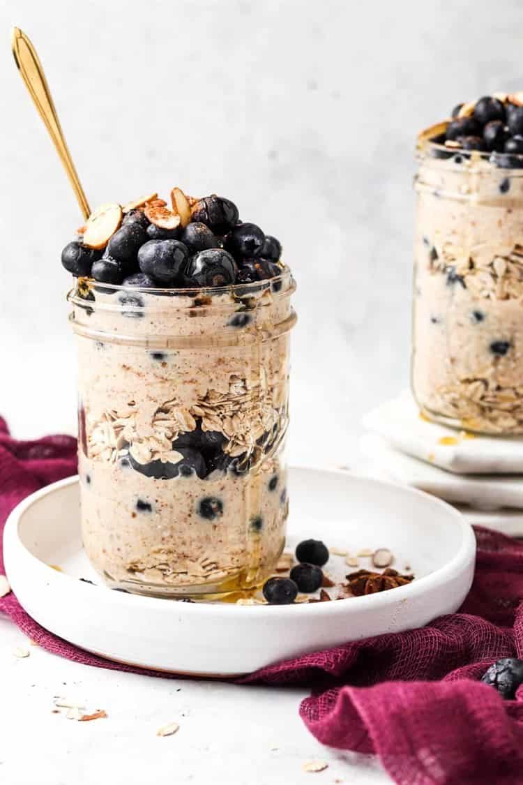 Descubre las overnight oats: tendencia saludable llena de sabor y beneficios