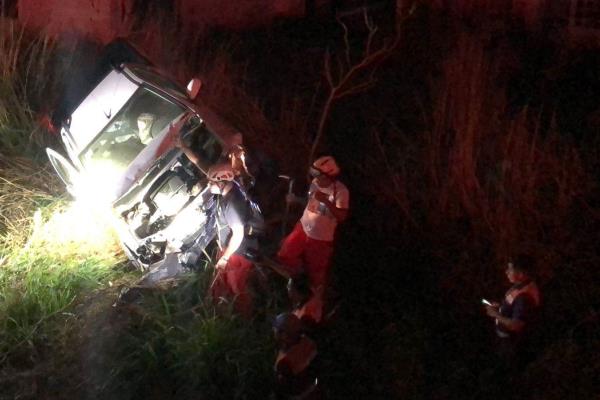 Mujer vuelca en su camioneta en la carretera Boca del Río – Paso del Toro(+Video)