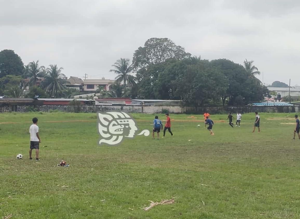 Alistan equipo para participar en la copa de futbol Tlachtli