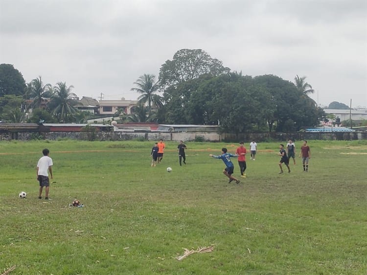 Alistan equipo para participar en la copa de futbol Tlachtli