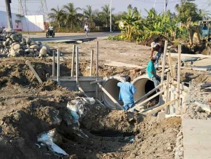 Continúa rehabilitación de la avenida Los Carriles en El Tejar, Medellín de Bravo