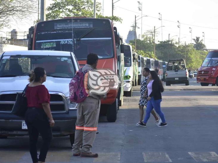 ¡Temen ir al corralón! operativo de Transporte Público paraliza a urbanos en Coatzacoalcos (+Video)