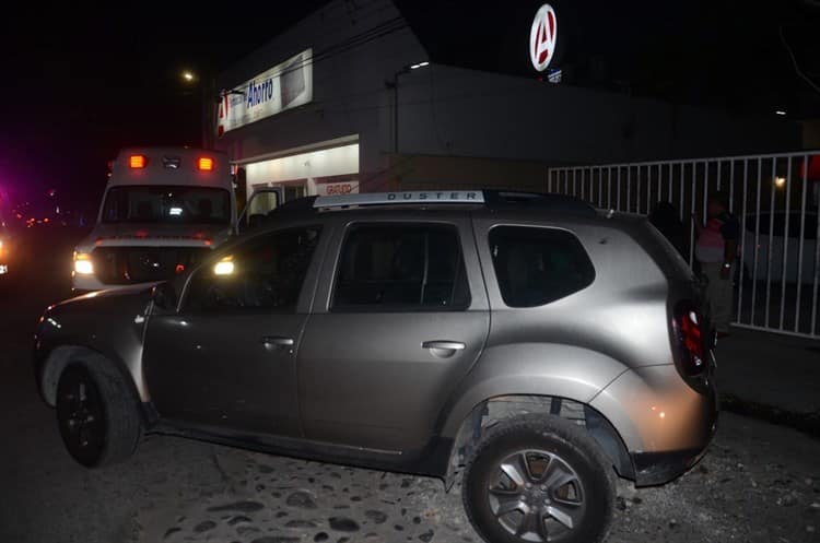 Abuelito es atropellado por camioneta en colonia de Veracruz; iba en su bicicleta(+Video)